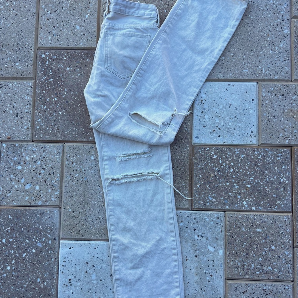 Low Rise Ripped Boyfriend Jeans